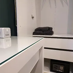 https://3-rooms-rudow.find-berlin-hotels.com